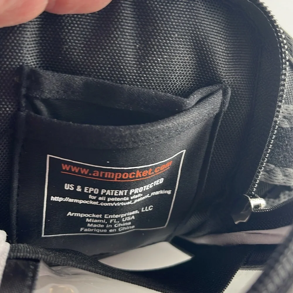 Armpocket Running Phone Arm Pocket, fits phones up to 6”